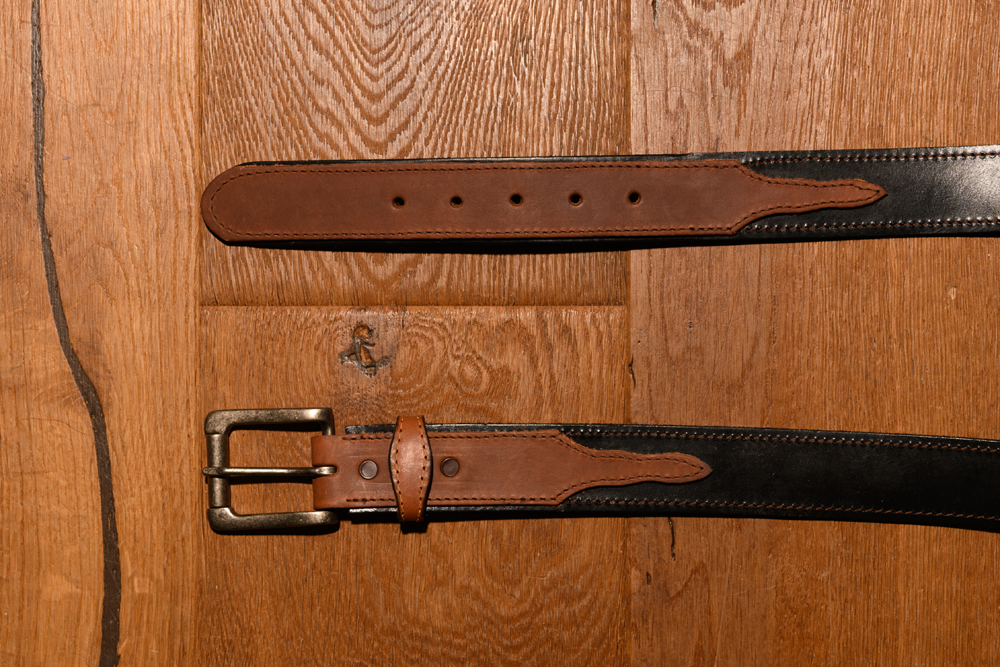 Two-tone leather belt