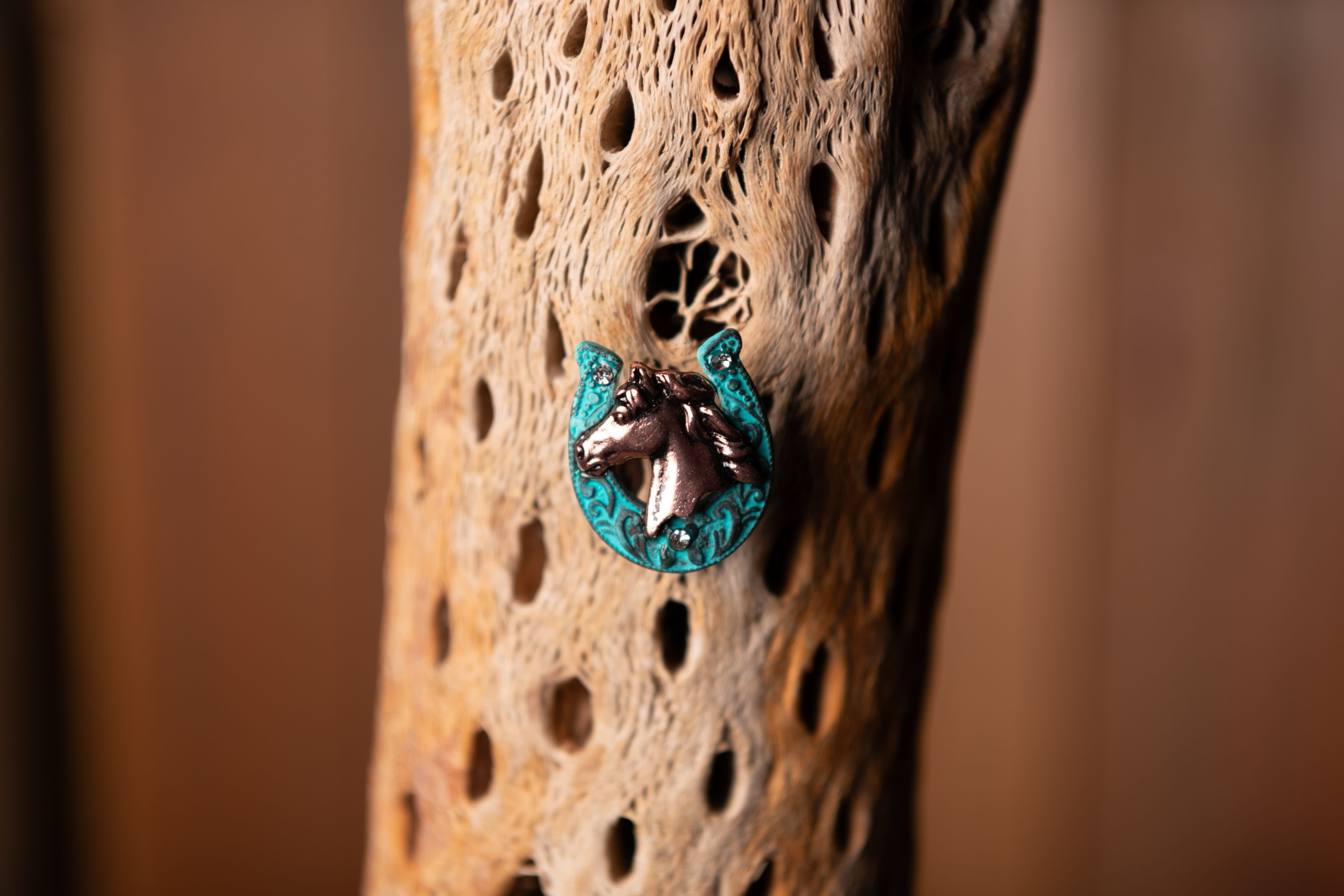 Bone hat band with black beads