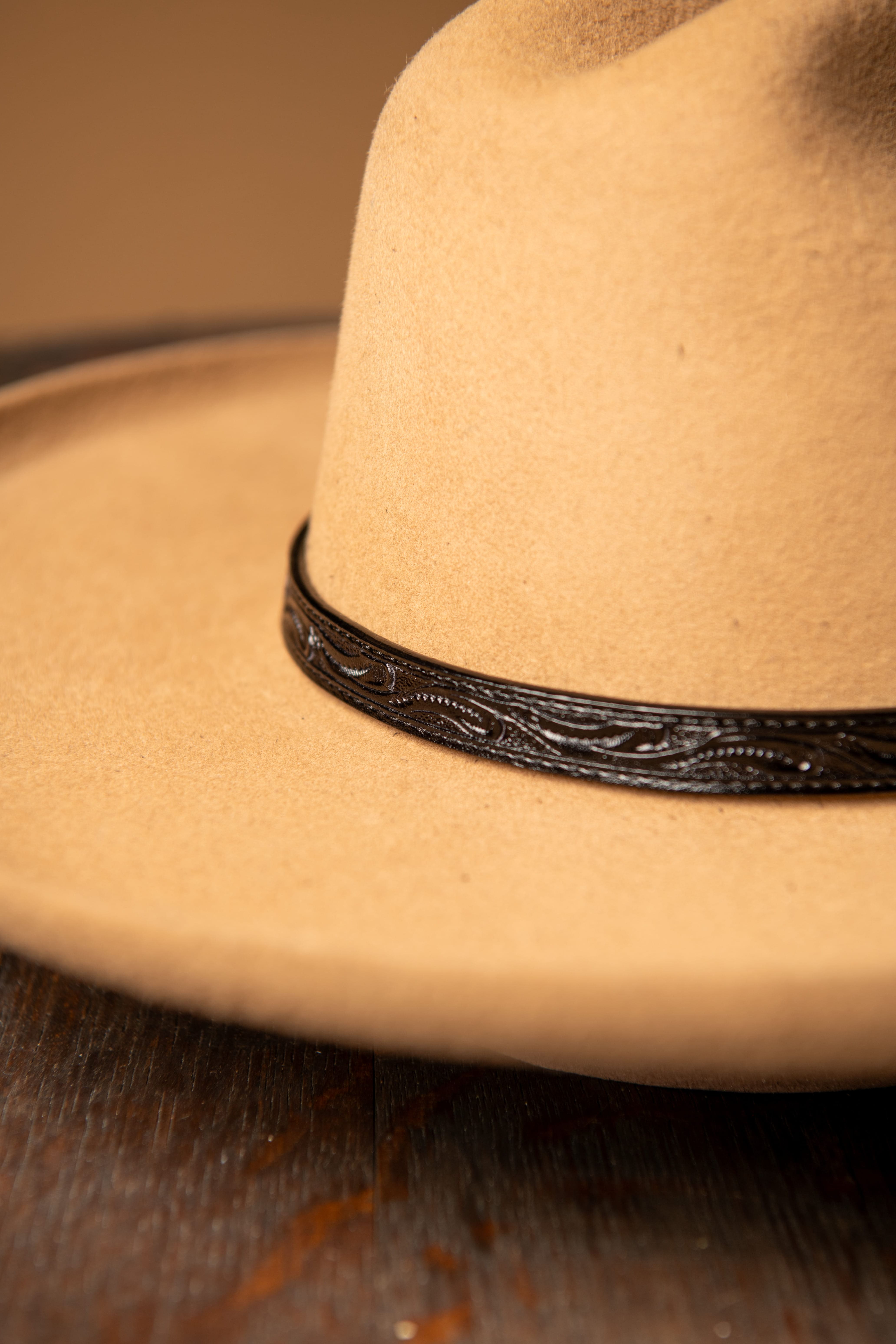 Bone hat band with black beads