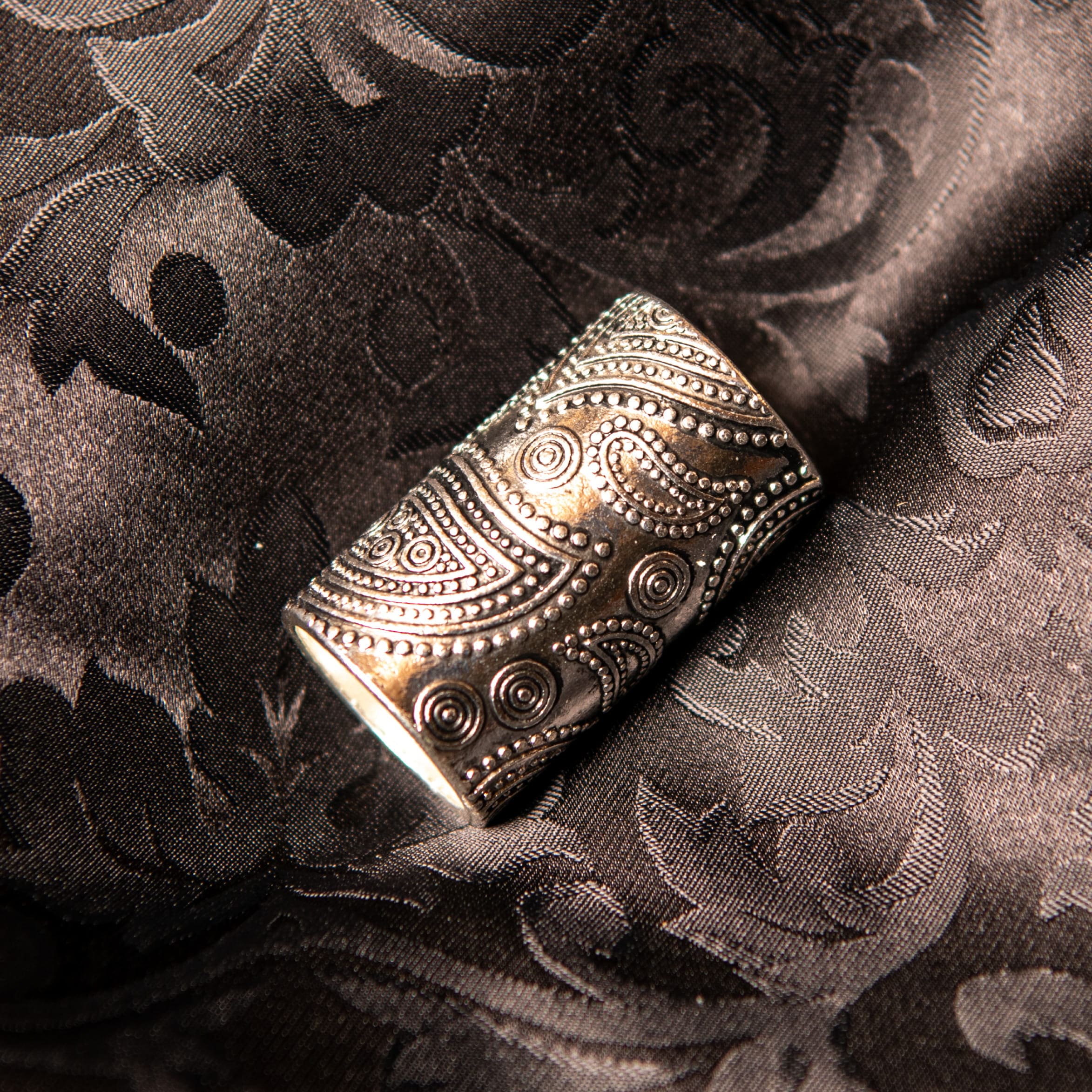 Silver tube scarf ring